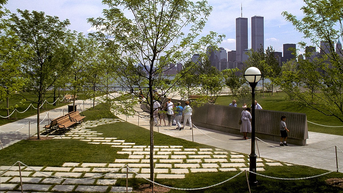 Outdoor Lawn & Wall of Honor — Ellis Island